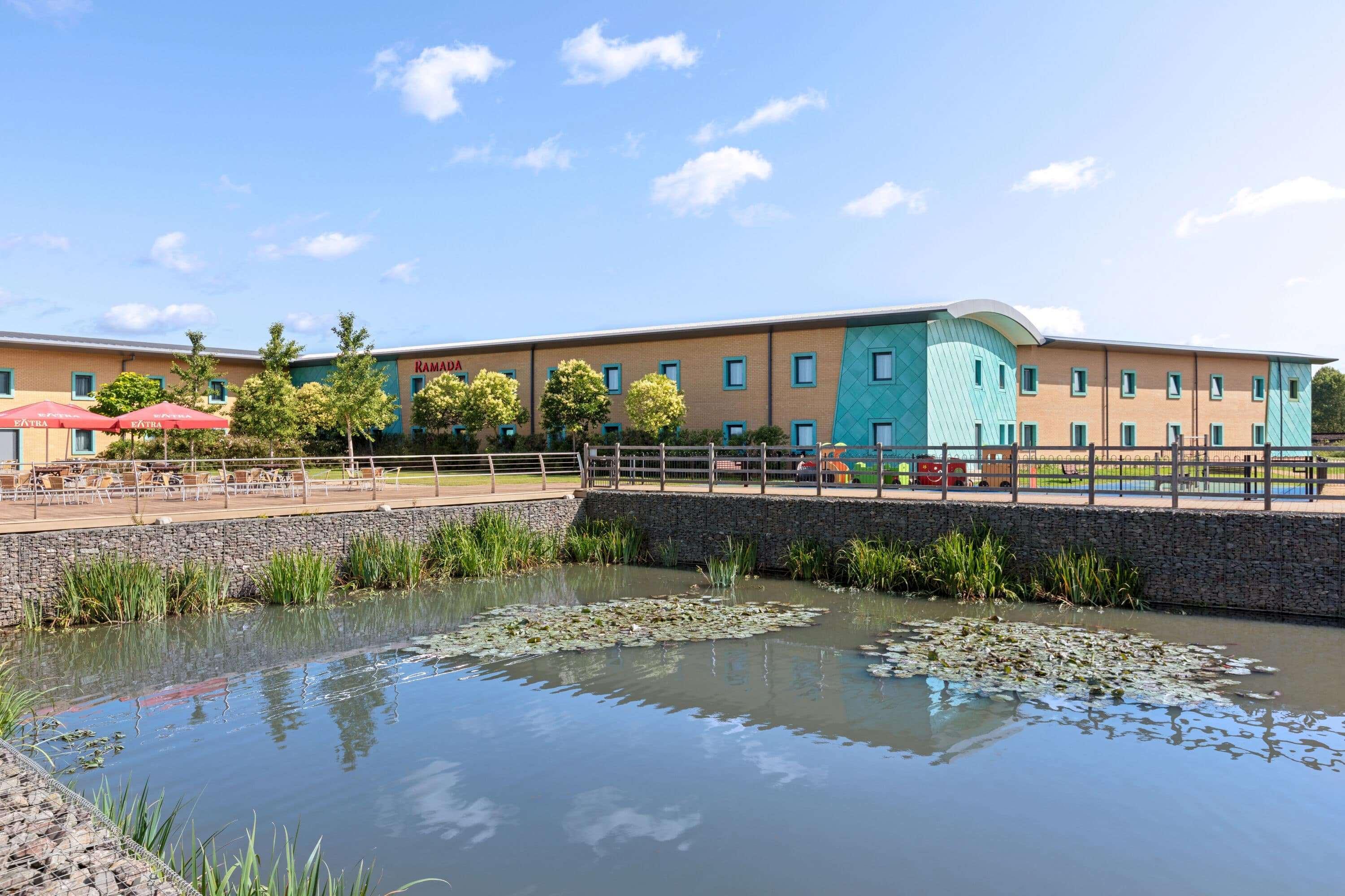 Ramada By Wyndham Cobham Hotel Cobham  Luaran gambar
