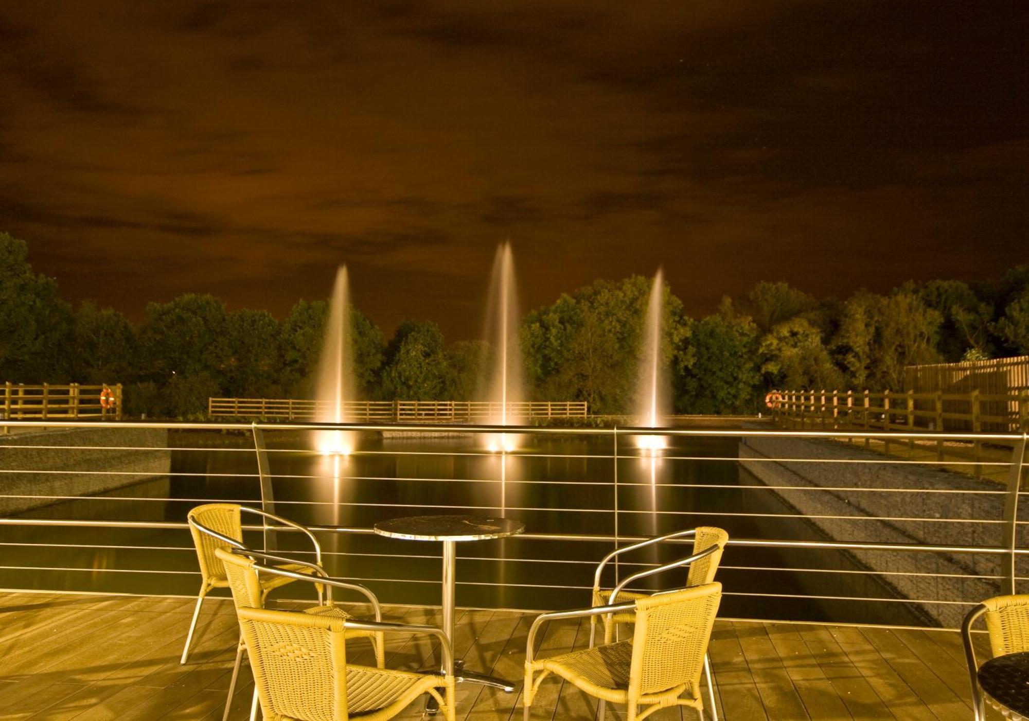 Ramada By Wyndham Cobham Hotel Cobham  Luaran gambar