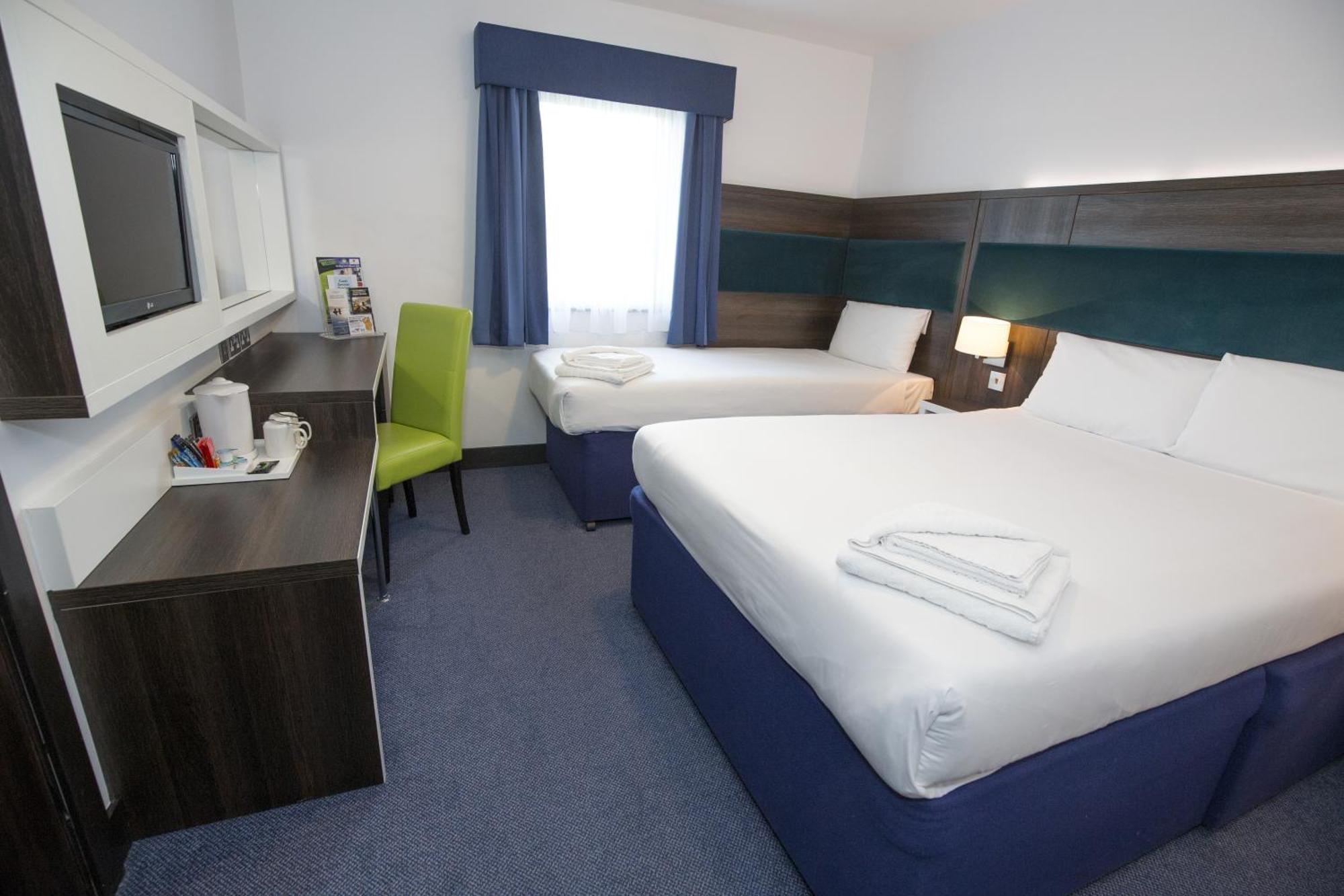 Ramada By Wyndham Cobham Hotel Cobham  Bilik gambar